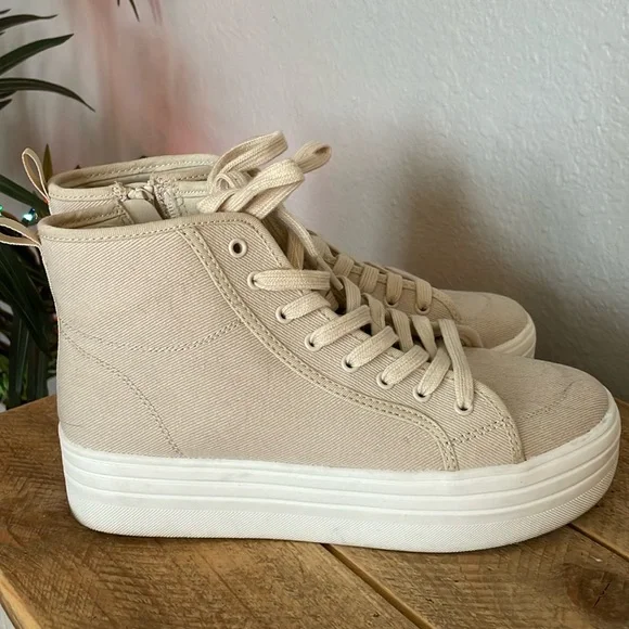 Universal Thread Shoes Universal Thread Platform Sneaker Size